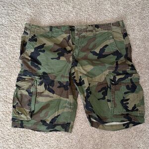 GAP Men's Camo Cargo Shorts - Green/Black/Brown